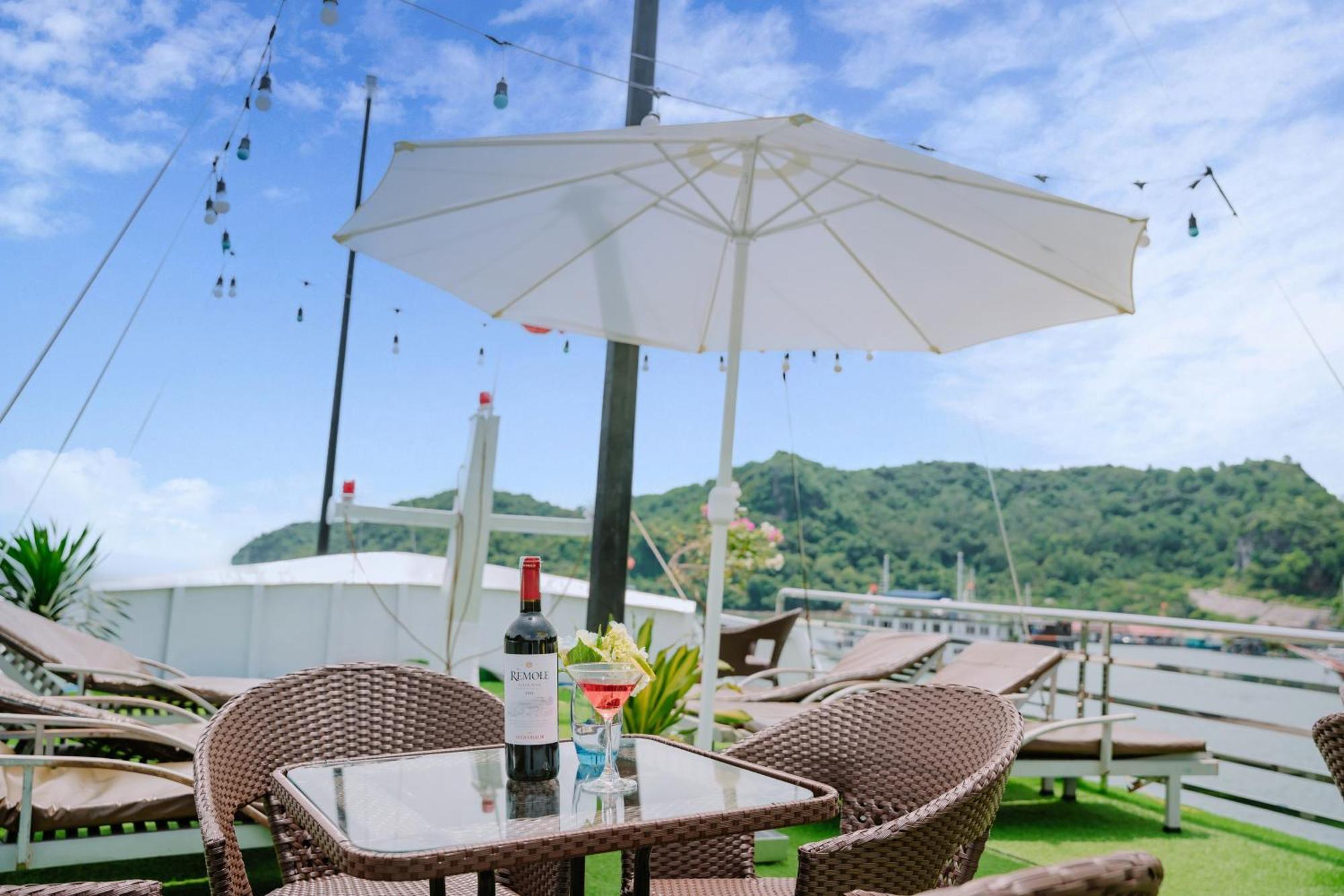 Venezia Boutique Cruises - Catba Island Otel Chan Chau Dış mekan fotoğraf